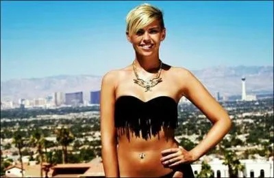 Et comment s'appelle ce sosie de Miley Cyrus ?