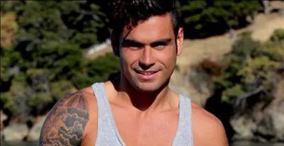 Et comment s'appelle ce beau gosse ?