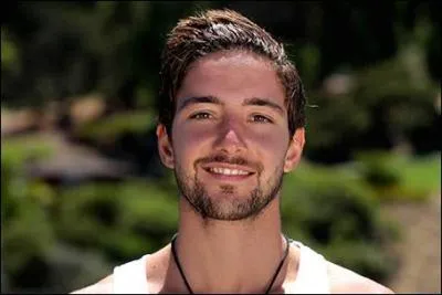 Et lui, comment s'appelle-t-il ?