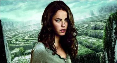 Comment s'appelle la fille dans le Labyrinthe ? (celle qui est sur la photo )