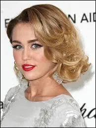 Comment s'appelle son père ?