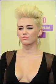 Quels sont les prénoms de ses frères et surs ?