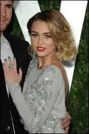 Comment s'appelle son ex ?