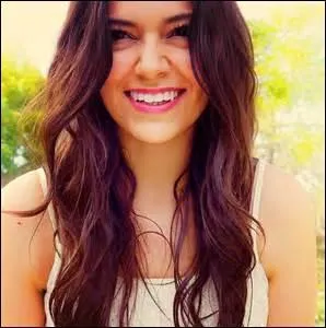 Quel est le nom complet de Bethany Mota ?