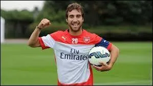 De quelle nationalité est Mathieu Flamini ?