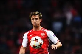 De quelle nationalité est Nacho Monreal ?