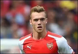 De quelle nationalité est Calum Chambers ?