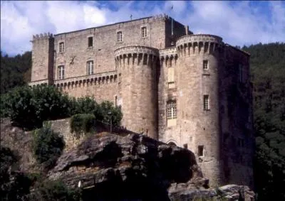 De ces quatre départements, lequel est frontalier de celui de l'Ardèche ?