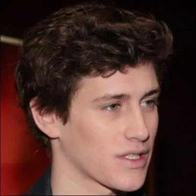 Quel âge aura JB en décembre 2014 ?