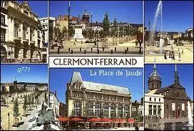 Je vous envoie une carte postale de Clermont-Ferrand. J'ai passé mes vacances dans le département ...