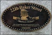 Le Premier ministre britannique réside au 221B Baker Street, à Londres.