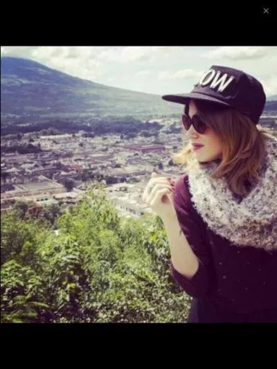 Tini préfère la mer à la montagne.