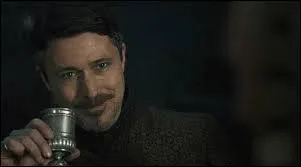 Psychologiquement. Dans quel cadre, Petyr Baelish excelle-t-il ?