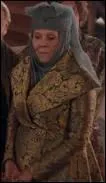 Physiquement. Quelle est la taille de Olenna Tyrell ? (Dans le livre)