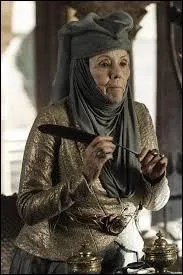 Un facile, dans quelle tranche d'âge se situe Olenna Tyrell ? (Dans le livre et la série)