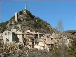Le village Bas-Alpin de Mallemoisson se trouve en région ...
