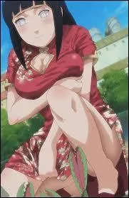 Elle est très timide et folle amoureuse de Naruto :