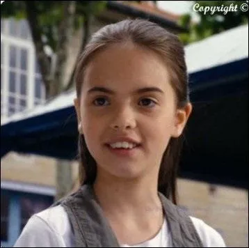 Quel est le prénom de cette jeune demoiselle qui dit "c'est clair ! " ?