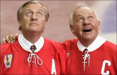2 joueurs des Canadiens ont porté le même numéro et ont été retirés tous les deux. Il s'agit de Dickie Moore et d'Yvan Cournoyer. Deux grands joueurs du tricolore ont donc porté le même numéro. Quel est ce numéro ?