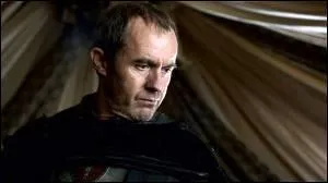 Physiquement. Comment est la chevelure de Stannis Baratheon ? (Dans le livre)