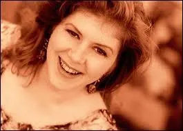 Kirsty MacColl a été invitée par Shane MacGowan pour chanter ''Fairytales of New York'' avec son groupe...