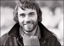 Complétez le refrain de la chanson d'Yves Simon par le seul cours d'eau qui arrose New York : 
''J´ai rêvé New York (x 3) / New York City sur ------------------- ''