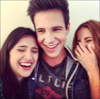 Damien Lauretta est :