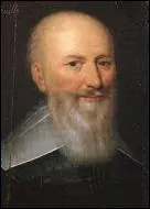 Le 14 mai 1610, le roi décide de se rendre au domicile de son surintendant des Finances pour discuter d'affaires urgentes concernant le pays. Comment ce dernier, souffrant et alité, s'appelait-il ?