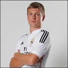 De quelle nationalité est Toni Kroos ?
