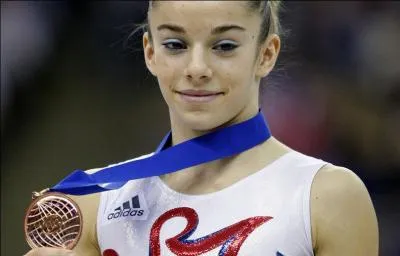 Comment s'appelle cette championne française ?