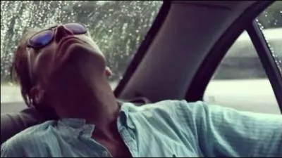 On retourne dans du plus calme avec un remix de l'allemand Robin Schulz tiré d'une chanson de Mr Probz :