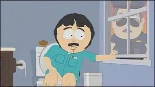 Qui meurt accidentellement après que son fils a oublié de baisser la lunette des toilettes ?