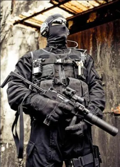 Quel est le nom de ce groupe de police brésilienne, le seul spécialisé dans le monde en guerre intérieure urbaine ?