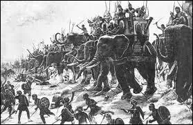 Dans l'Antiquité, quel grand tacticien militaire a traversé les Alpes avec son armée et des éléphants ?