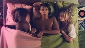 Dans quelle chanson y a-t-il ces paroles : "Rendez-vous , rendez-vous , rendez-vous au prochain règlement" ?