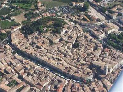 Qui a dit : « Le Languedoc est un uf dont Pézenas est le jaune » ?