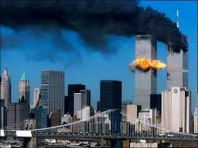 Pendant quelle décennie a eu lieu l'attentat du World Trade Center aux États-Unis ?