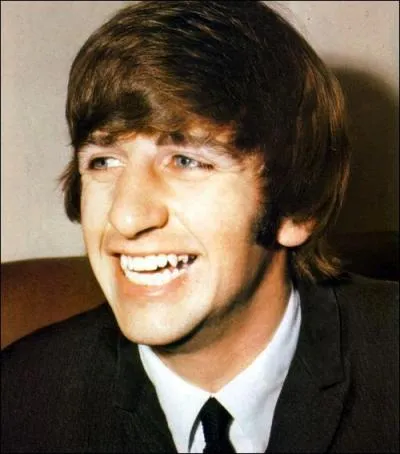 Musicien britannique, batteur des Beatles !