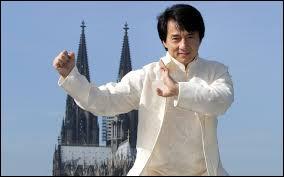 Parmi ces films où joue l'intrépide Jackie Chan, lequel a connu plusieurs suites ?