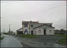 Le village aquitain de Mouhous se situe dans le département ...