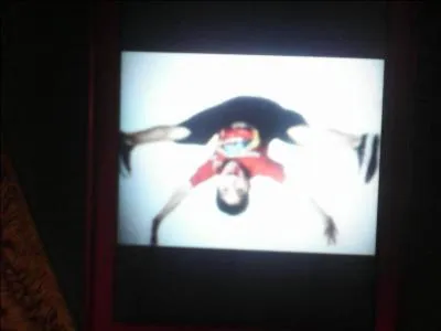 Dans "Shake It Up", quelle coupe a-t-il ?