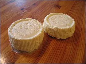 Voici un brocciu corse, au lait de ...