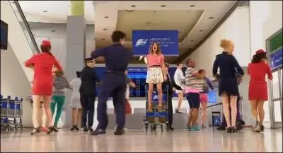 Quelle est la première chanson que l'on entend dans "Violetta", saison 2 ?