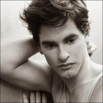 Qui incarne le rôle d'Andrès ?