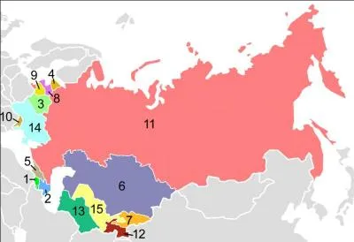 Le nombre de subdivision de l'URSS en républiques socialistes soviétiques fédérées au moment de la dissolution en 1991 était 15. Quel nom portait le n°6 ?