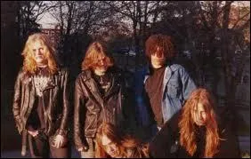 Passons maintenant à la Suède, autre grand vivier du death metal. Nihilist est un groupe formé en 1987, il a splitté en 1989 pour se recréer sous un autre nom. Lequel est-ce ?