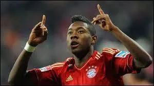 Comme défenseur gauche remplaçant, je choisirais un joueur du Bayern Munich, un Autrichien. Son nom est Alaba, mais quel est son prénom ?