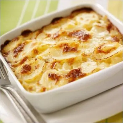 Quel ingrédient est indispensable à la confection du gratin dauphinois ?