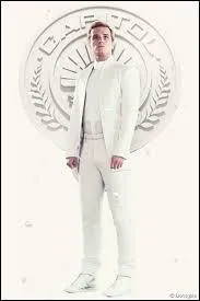 Que fait Peeta à la fin ?