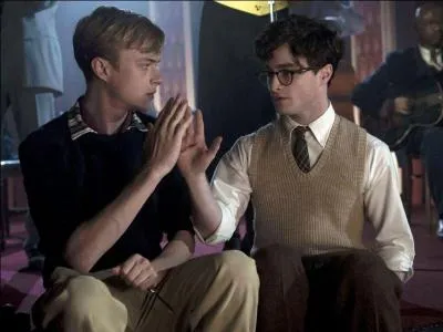 Cherche qui est le garçon à droite !